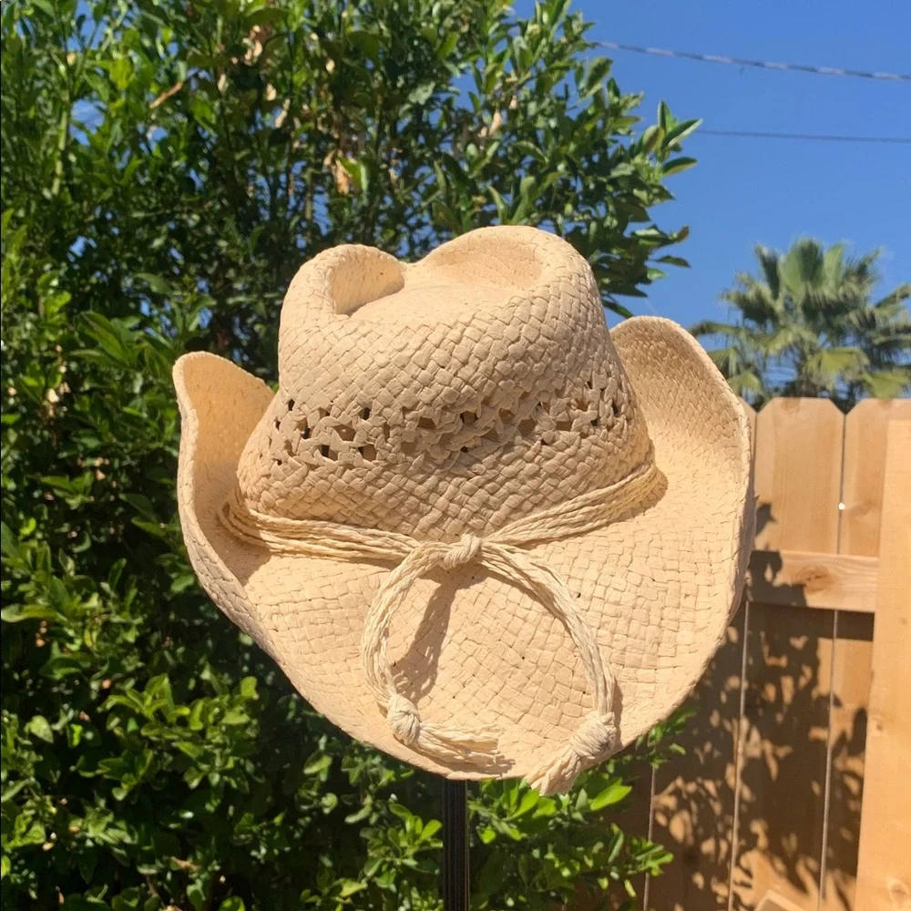 Natural Straw Cowgirl Hat with Rustic Heart Accent - Picture 10 of 13